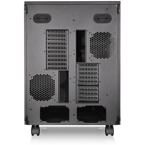 Thermaltake Core W200 - Rear