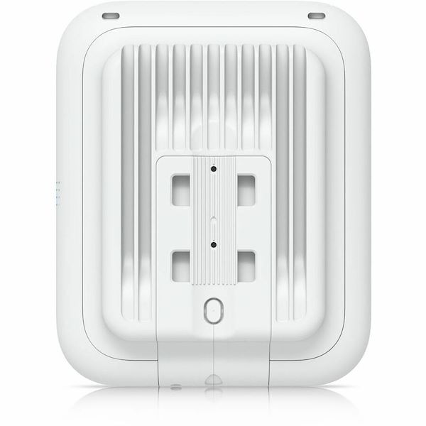 Ubiquiti U7 - Rear